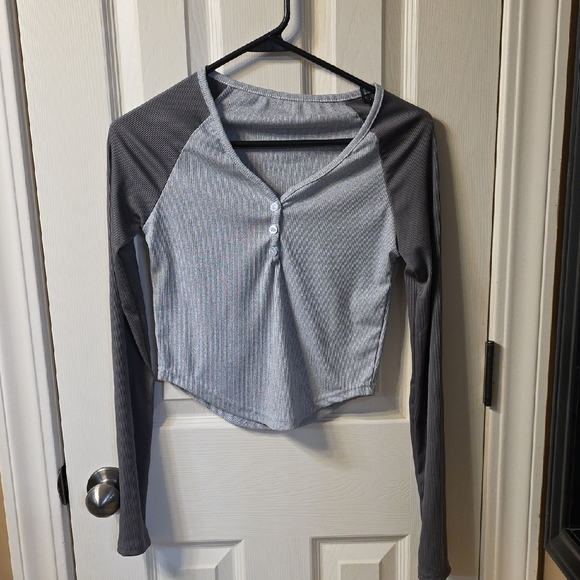 Tops - Gray Long Sleeve Women's Top
